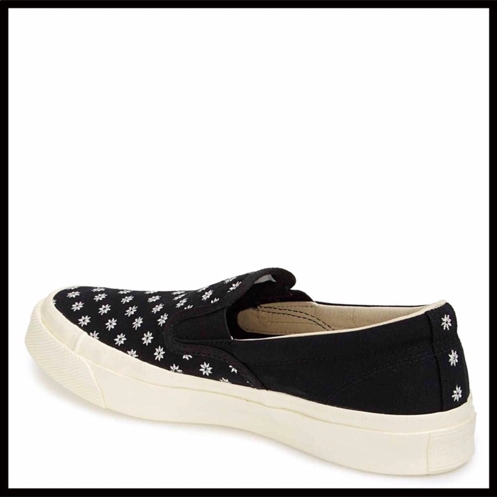 CONVERSE CANVAS STYLISH SLIP ON SHOES - Picture 3 of 8